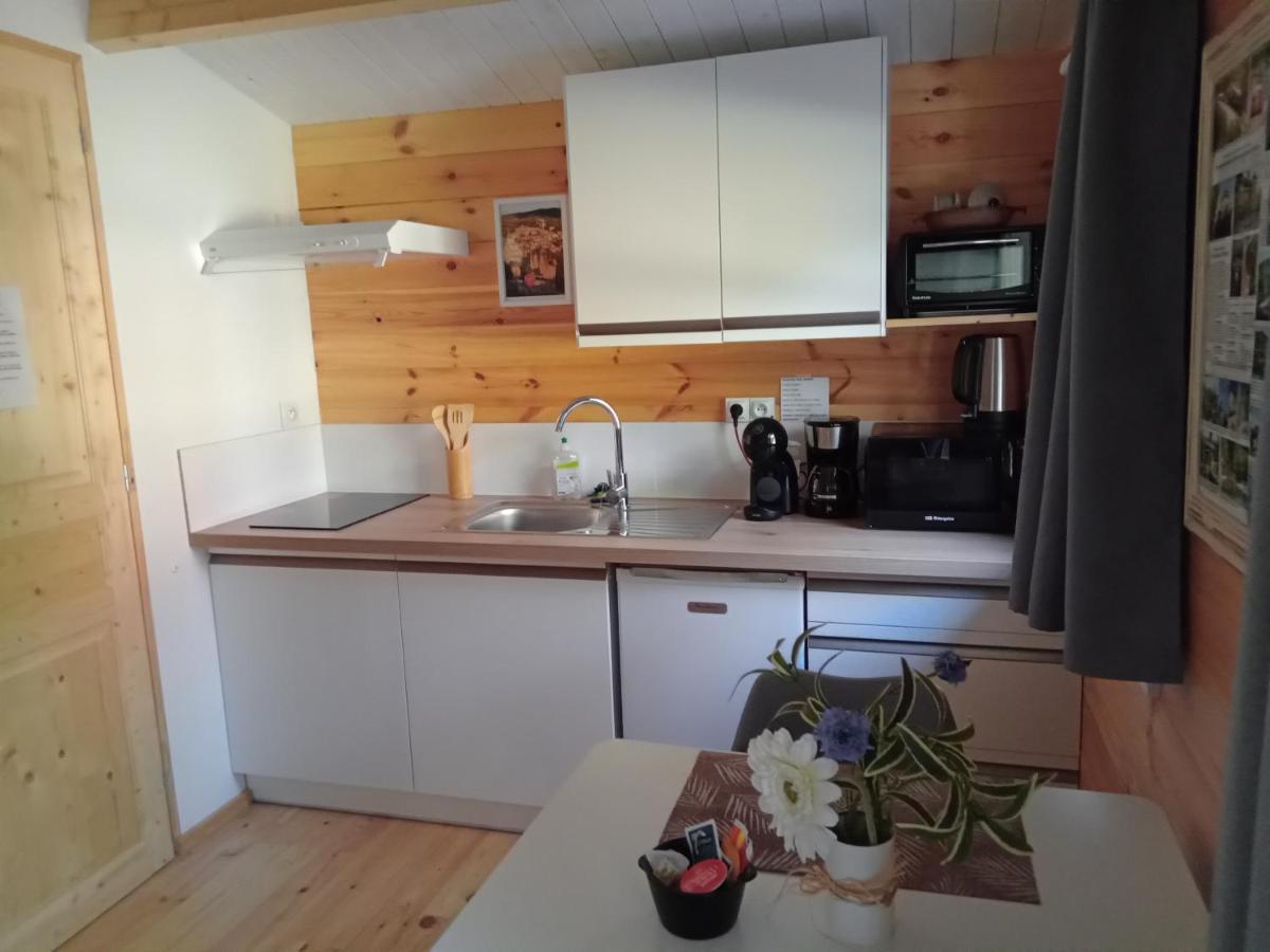 Chalet "Le Petit Olivier" Gites Appart 'Hotel L'Echappee Belle D'Aubenas Logement 2 Sur 3 Bagian luar foto