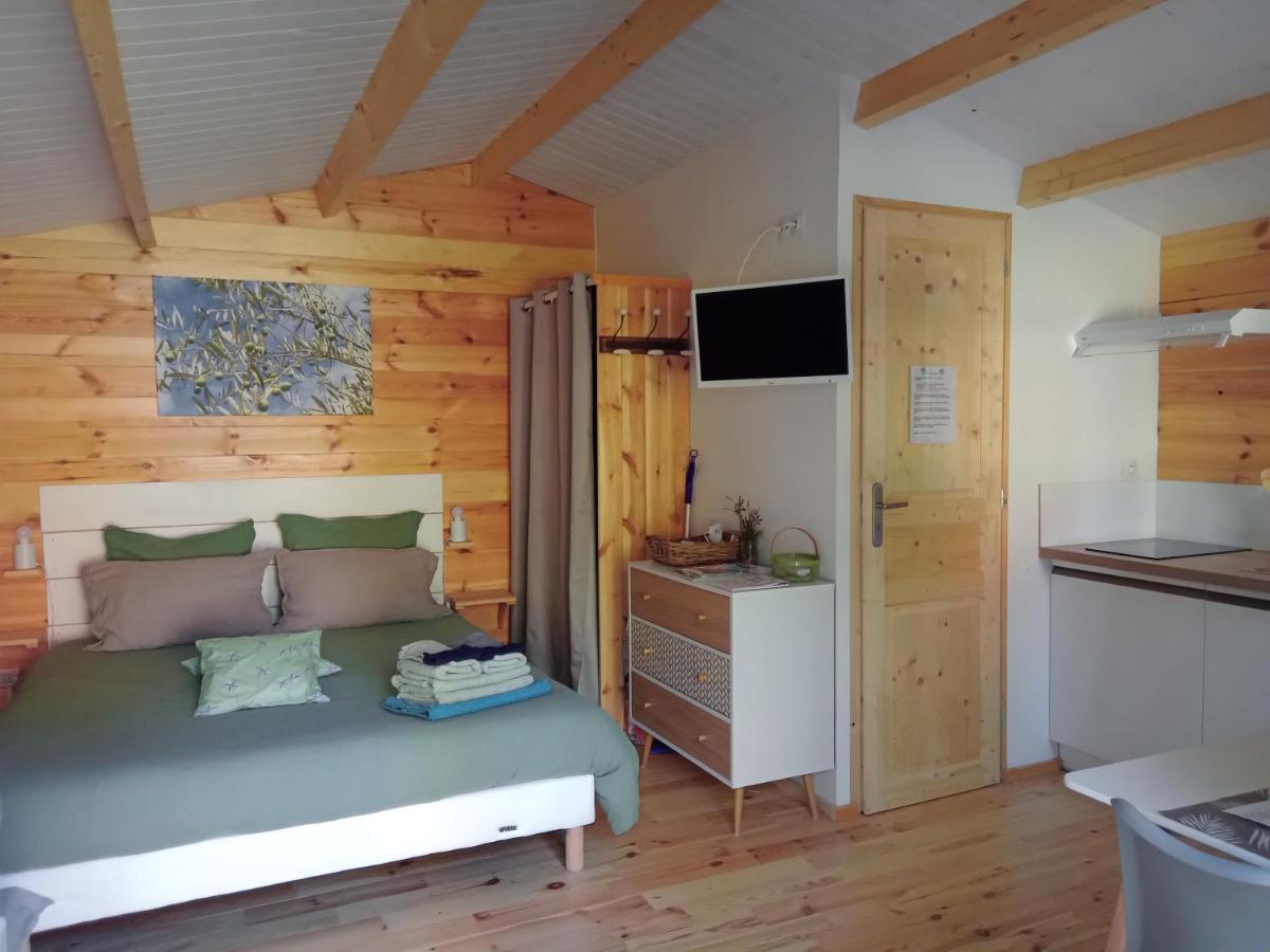 Chalet "Le Petit Olivier" Gites Appart 'Hotel L'Echappee Belle D'Aubenas Logement 2 Sur 3 Bagian luar foto