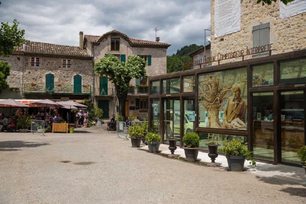 Chalet "Le Petit Olivier" Gites Appart 'Hotel L'Echappee Belle D'Aubenas Logement 2 Sur 3 Bagian luar foto